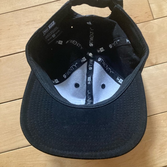 Ottawa Senators New Era 9Twenty hat - packable brim - Picture 3 of 8